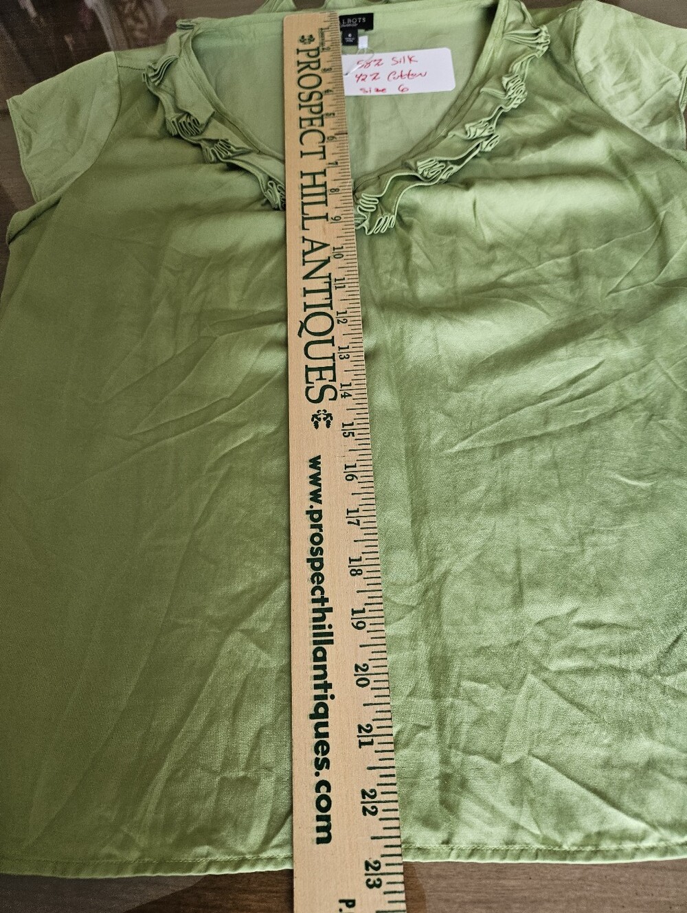 Talbots Silk Green V-Neck Ruffle Trim Top Size 6 - Picture 5 of 7